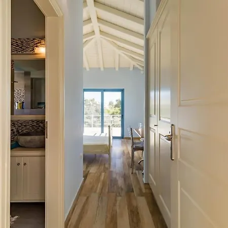 Luxury Sea View With Pool Agios Aimilianos