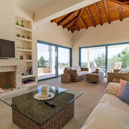 Luxury Sea View With Pool Agios Aimilianos Casa vacanze *