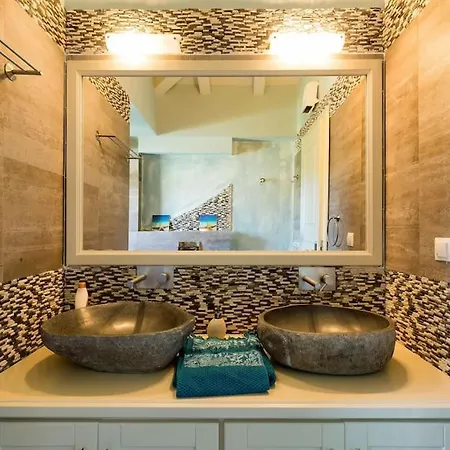 Luxury Sea View With Pool Agios Aimilianos *