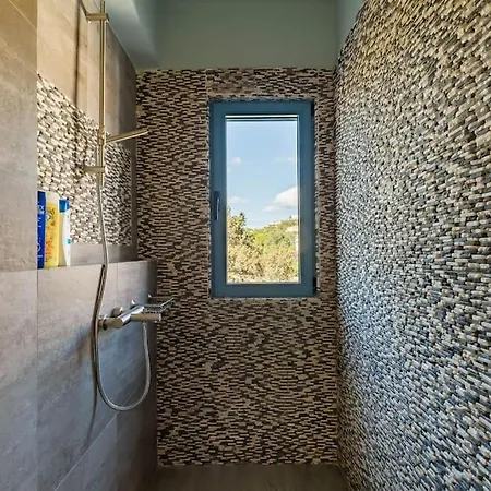 بيت للعطل Luxury Sea View With Pool Agios Aimilianos بورتو خيلي