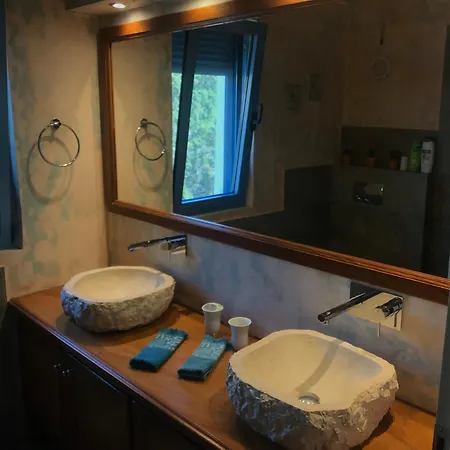 بيت للعطل Luxury Sea View With Pool Agios Aimilianos بورتو خيلي