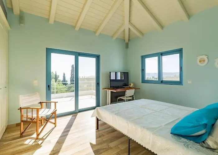 Дом отдыха Luxury Sea View With Pool Agios Aimilianos Порто Хели