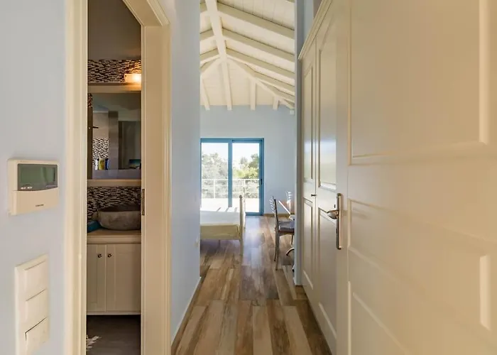 Luxury Sea View With Pool Agios Aimilianos