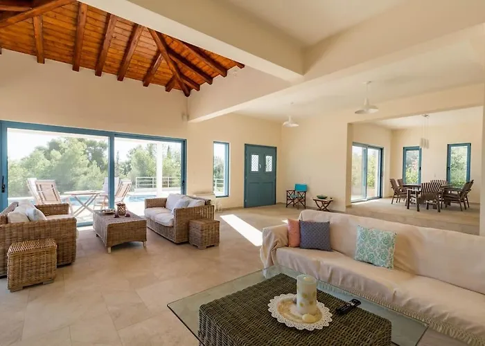 Luxury Sea View With Pool Agios Aimilianos Дом отдыха Порто Хели