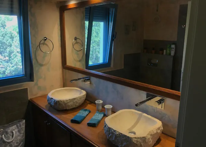 Дом отдыха Luxury Sea View With Pool Agios Aimilianos Порто Хели